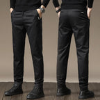 Calça Chino em Sarja Masculina - Linha Contemporânea