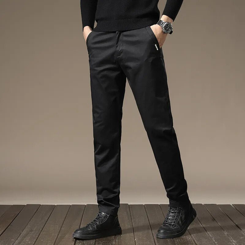Calça Chino em Sarja Masculina - Linha Contemporânea