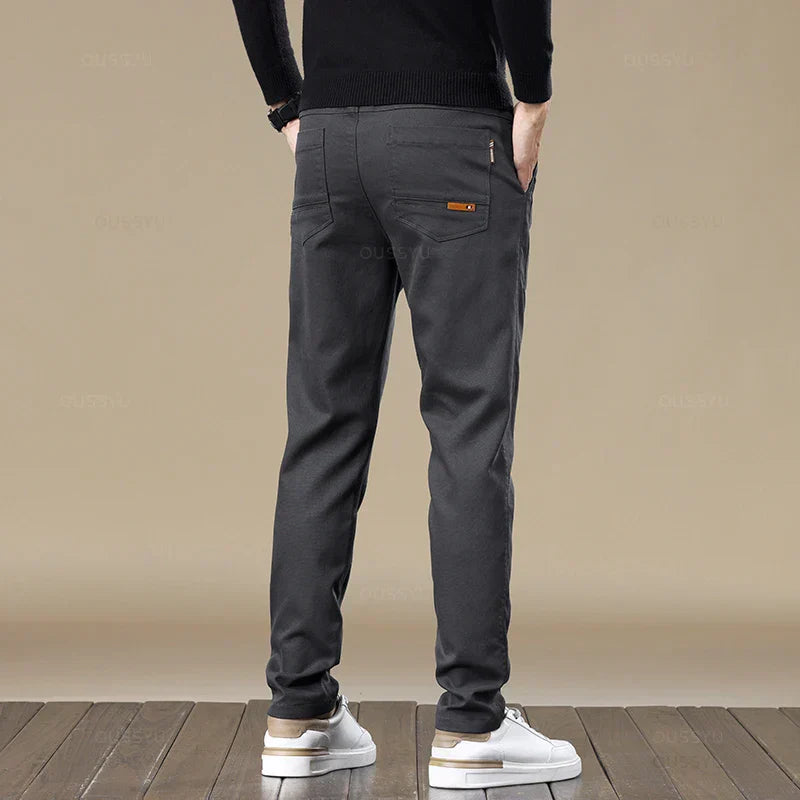 Calça Chino em Sarja Masculina - Linha Urbana