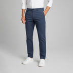 Calça Chino em Sarja Masculina - Linha Clássica