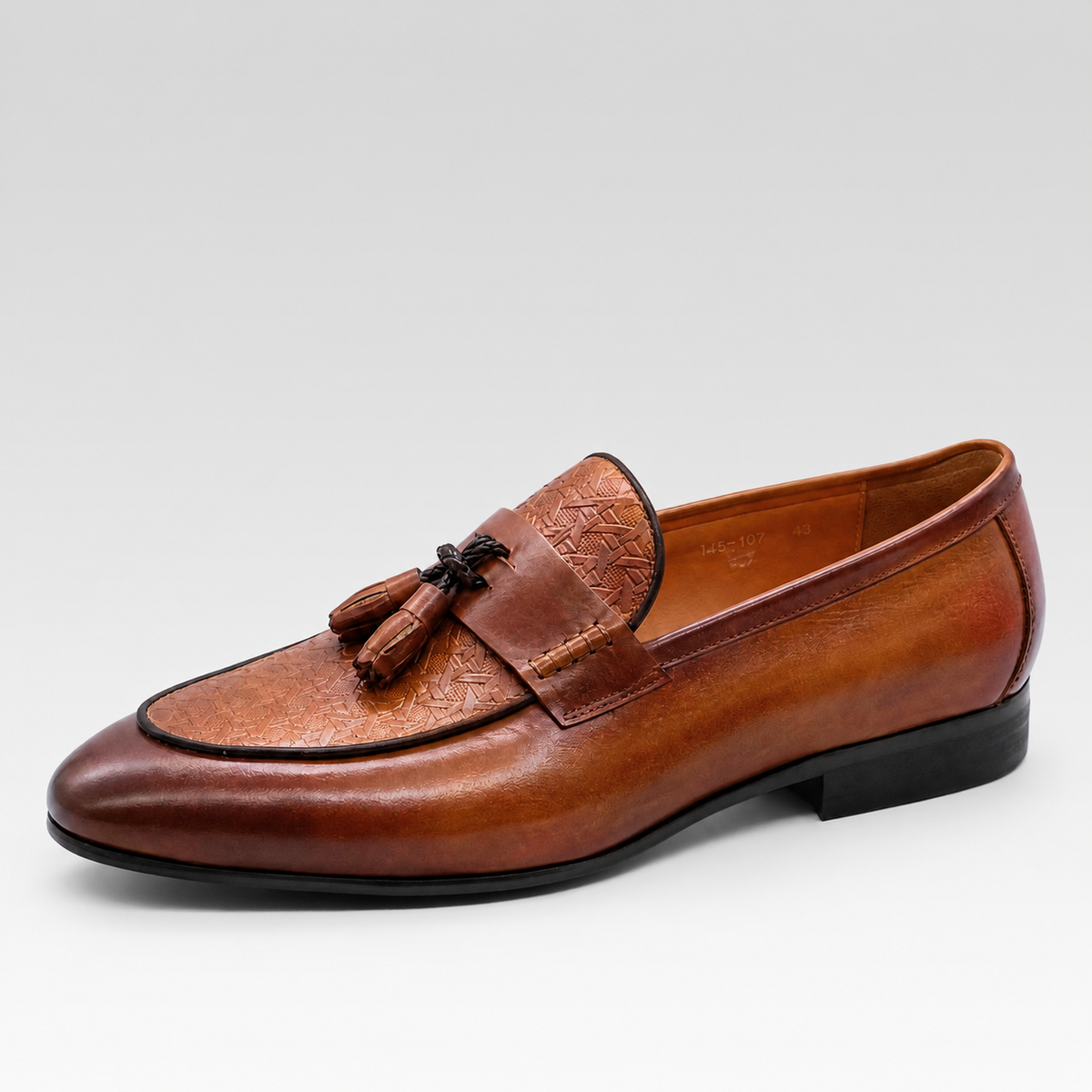 Mocassim Masculino de Couro - Bellagio — fundo cinza Rivello