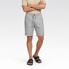 Bermuda Masculina de Linho - Listrada — fundo cinza