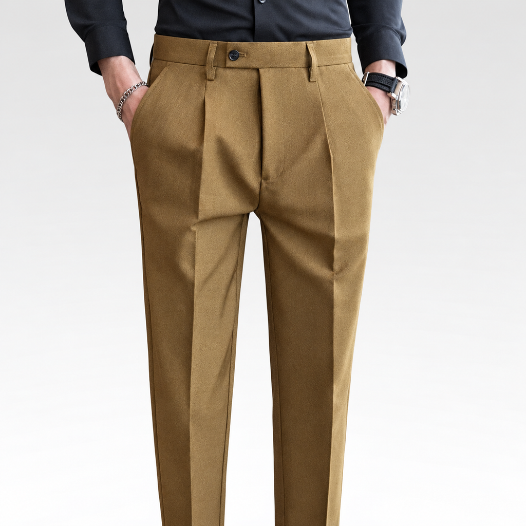 Calça Alfaiataria Masculina - Cáqui — fundo cinza