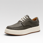 Tênis Casual Masculino de Couro - Modena — fundo cinza Rivello